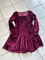 Samtkleid bordeaux weinrot Gr. M Nordrhein-Westfalen - Kürten Vorschau