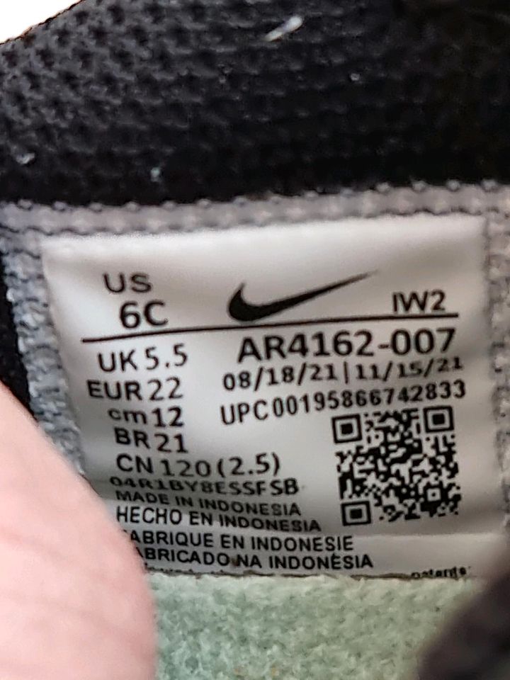 Nike Kinderschuhe Gr.22 in Dormagen