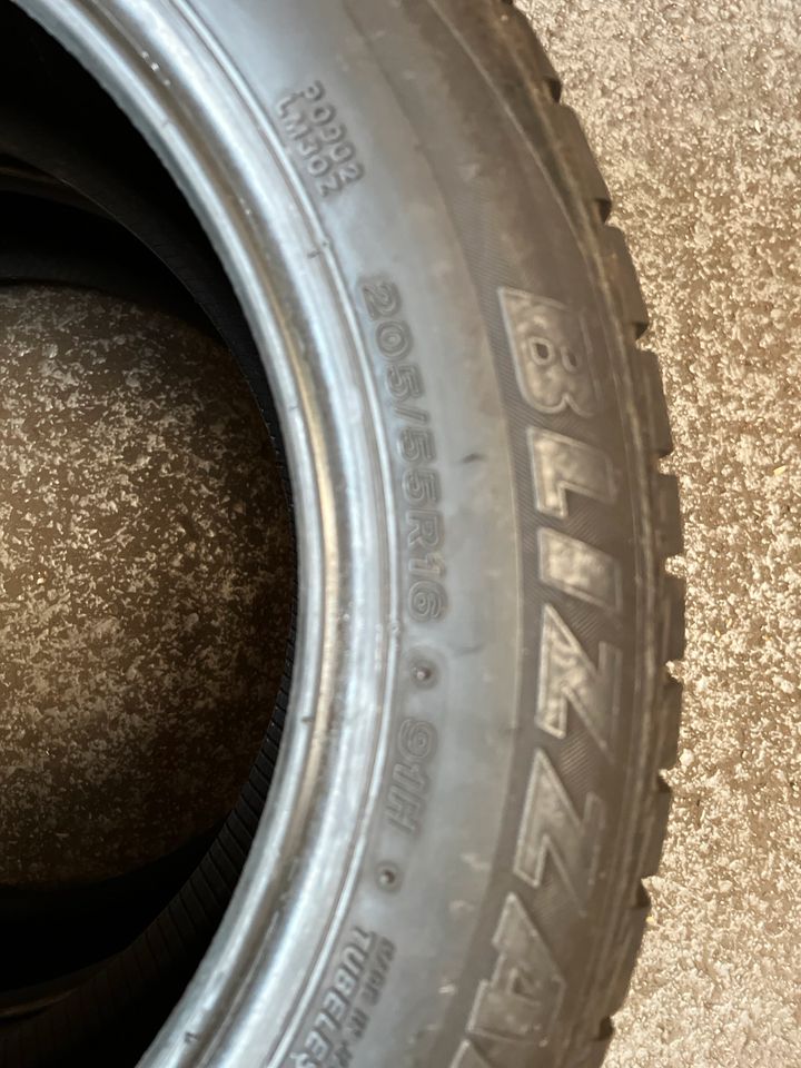 2x 205/55R16 91H Bridgestone Blizzak LM30 Winterreifen in Stockstadt