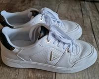 Guess Damensneaker, Gr. 39, neuwertig Dortmund - Scharnhorst Vorschau