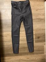 Stradivarius Leder Hose Niedersachsen - Wiesmoor Vorschau
