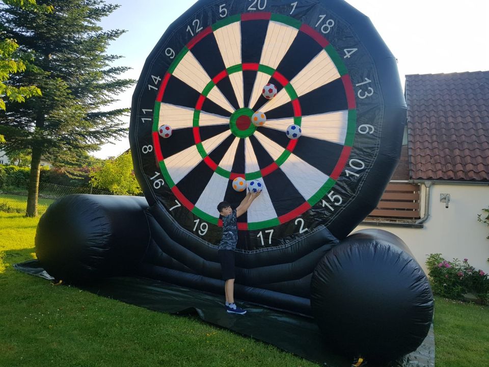 XXXL Dart, Hüpfburg Fußball Darts mieten Geburtstag Feier in Extertal