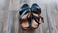 Sommer-Pumps S.Oliver Keilabsatz schwarz Berlin - Wilmersdorf Vorschau