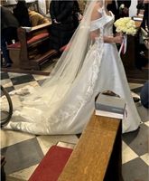 Brautkleid Hochzeit weiß Schleppe 36-40 angefertigt Carmen Ärmel Düsseldorf - Bilk Vorschau