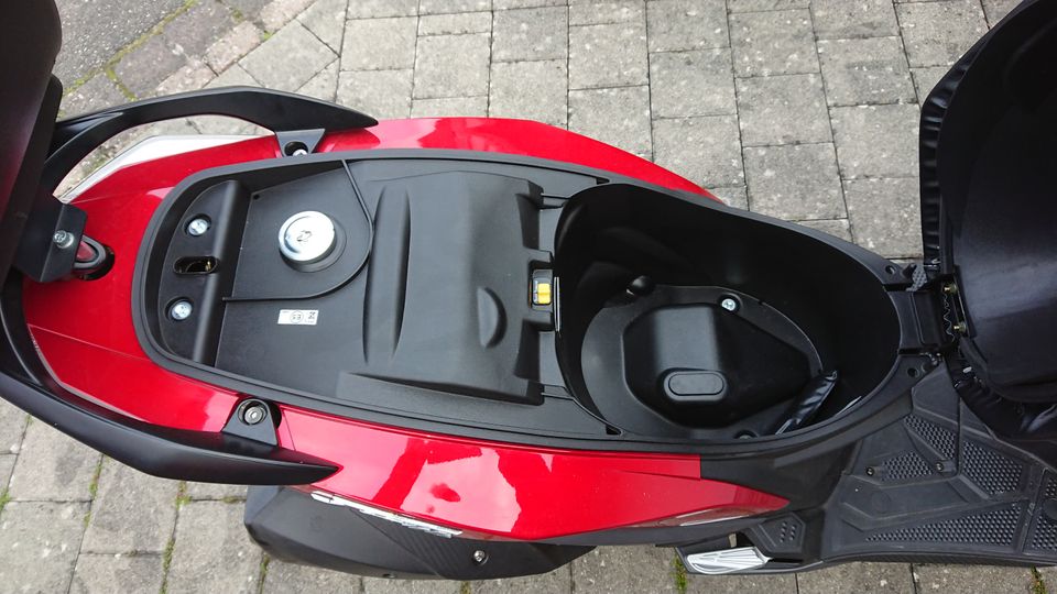 Sym Jet 14 50i leiser, neuwertiger Motorroller in Gomaringen