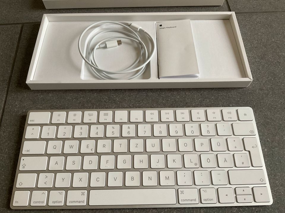 Original Apple Magic Keyboard neu (Originalkarton in Crailsheim