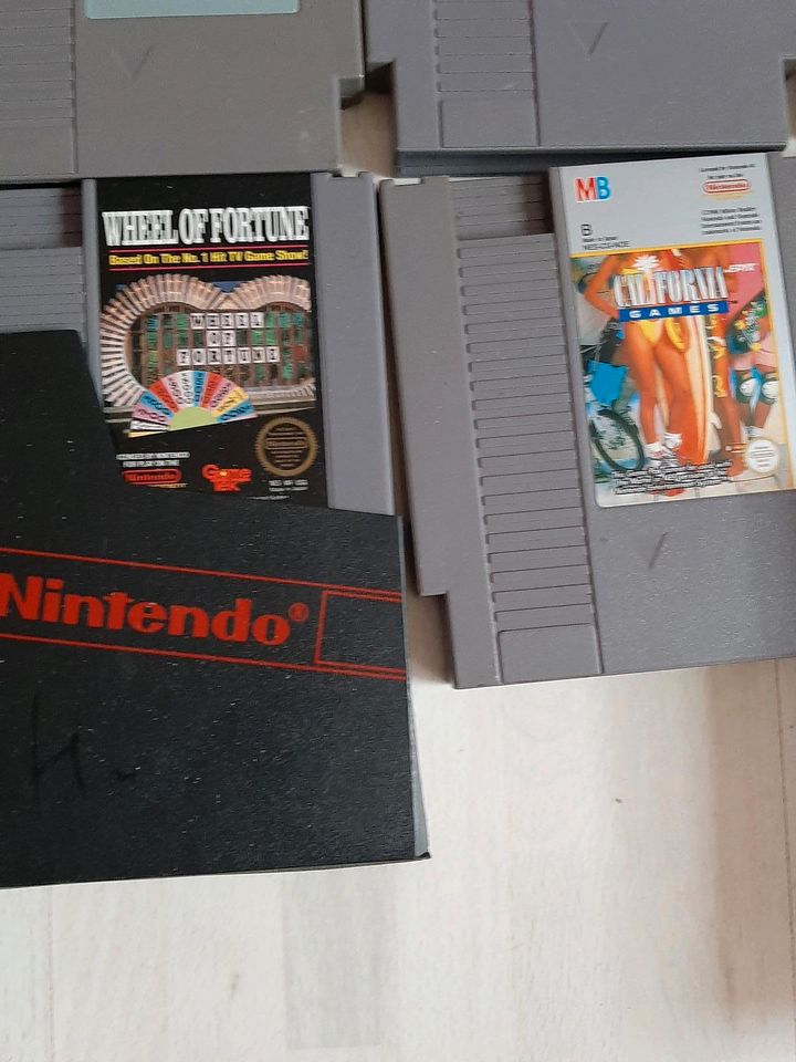 Nintendo Entertainment System NES mit 4 Controllern und 12 Spiele in Wichtshausen