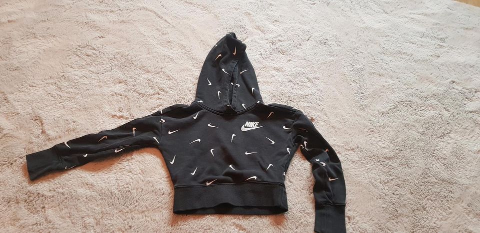 Nike Hoodie in Mauchenheim