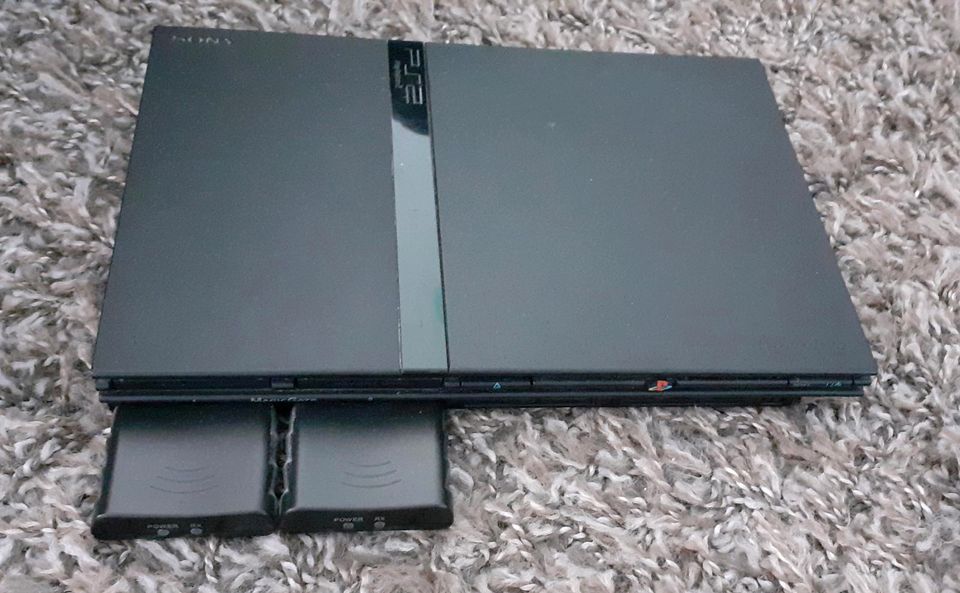 PS 2 mit 3 Controller und 10 Spielen in Rostock