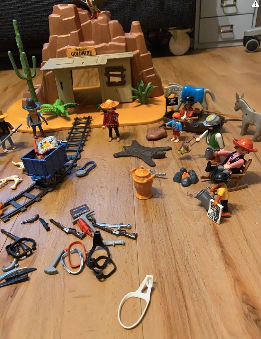 Playmobil 3802 Mc Larens Goldmine Western viel Zubehör in Lünen