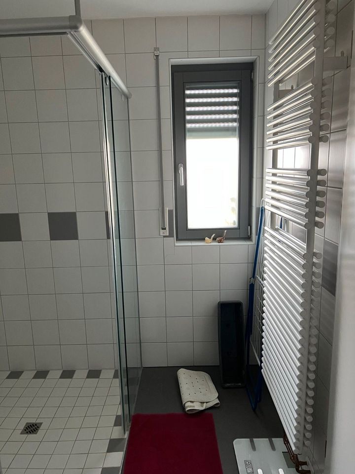 Möblierte barrierefreie 3-Zi-Wohnung, hochwertige Ausstattung in Metzingen