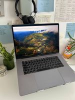 MacBook Pro 15' 2019 Touch Bar, i7, 16Gb, 256Gb (EN/RU Tastatur) Berlin - Wilmersdorf Vorschau