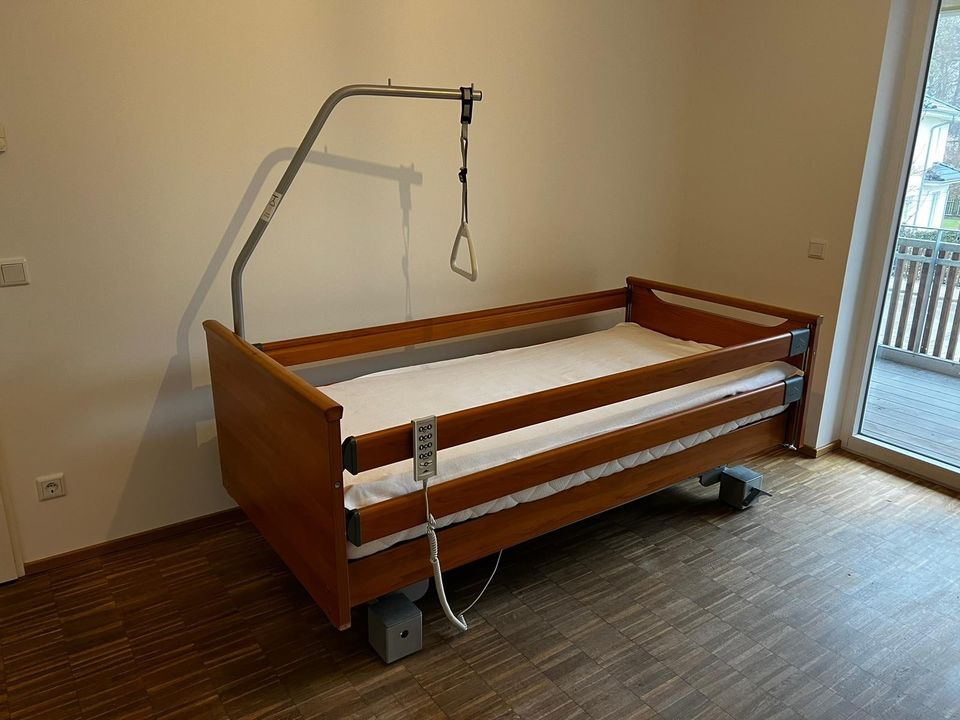 Luxuspflegebett verstellbar in Stockdorf
