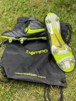 Nike Fußballschuhe Tiempo Gr. 45,5 Schraubstollen Hessen - Hünfelden Vorschau