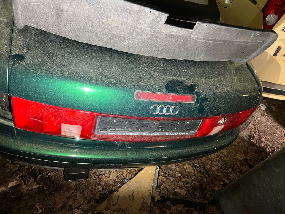 Audi 80 Cabriolet Cabrio - Rückleuchtenband Rücklicht 8G0945225 in Bobritzsch-Hilbersdorf