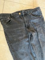 Jeans H&M Größe 42 Hessen - Butzbach Vorschau