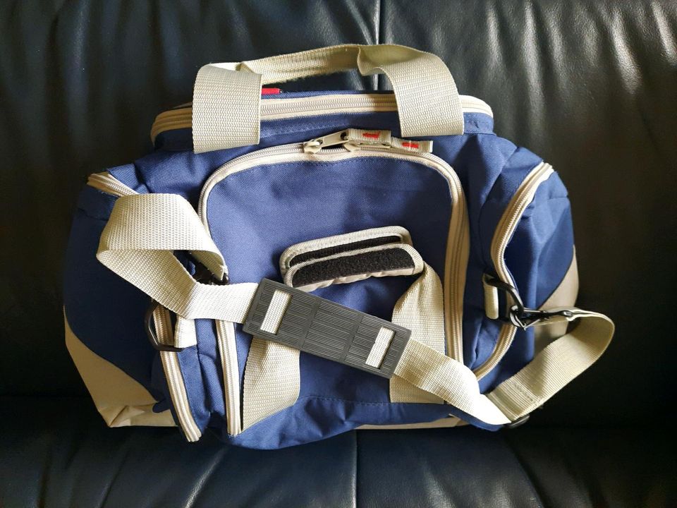 Kleine Reisetasche ( Weekender) blau/ grau, viele Einzelfächer in Schwerin