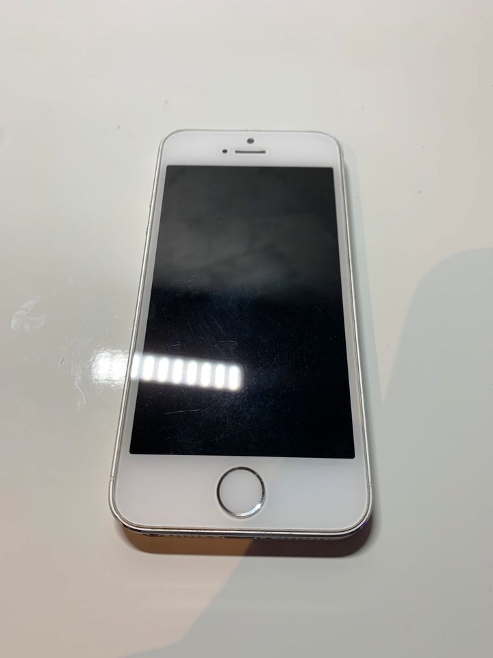 iPhone 5S 16GB Defekt in Frankfurt am Main