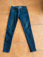 Levi’s 710 Super Skinny 27 Länge 30 Dunkelblau Hessen - Herborn Vorschau