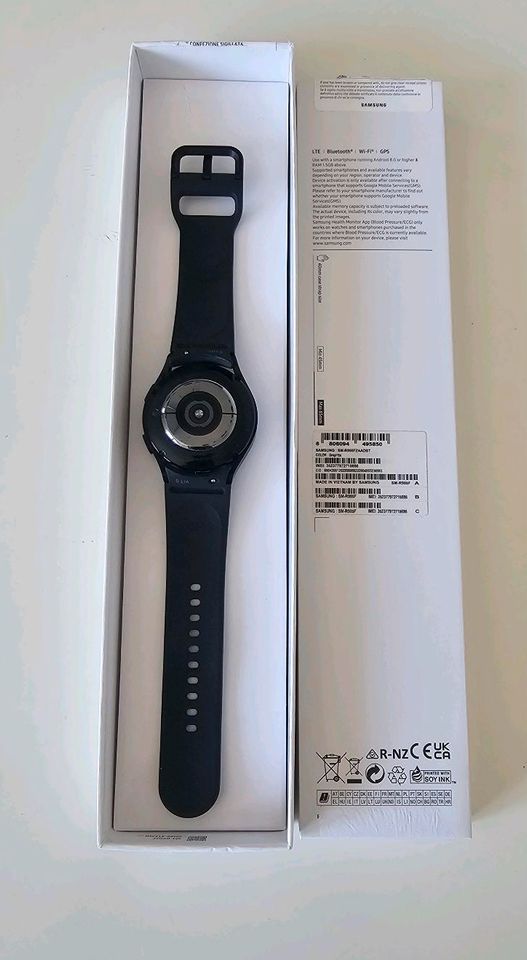 Samsung Galaxy Watch 5 LTE  40mm graphite schwarz in Liederbach