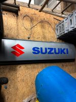 Suzuki Reklame Schild beleuchtet Niedersachsen - Ganderkesee Vorschau