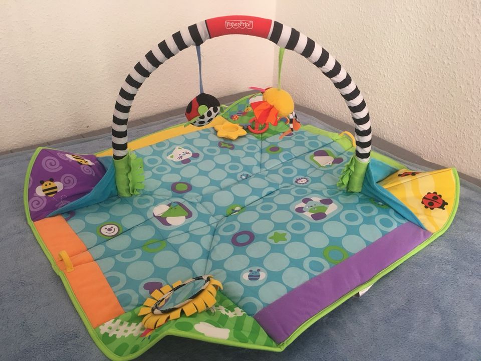 Fisher-Price Spieldecke Spielbogen Erlebnisdecke tragbar in Leipzig