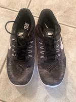 Nike Turnschuhe gr. EUR 40 Kr. Altötting - Neuötting Vorschau