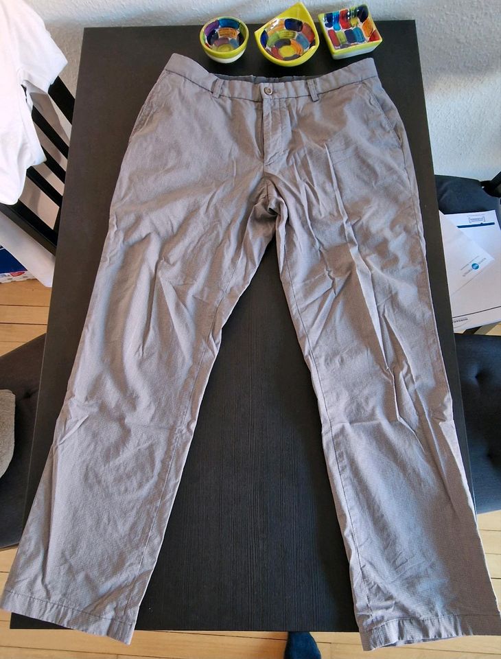 Chino Hose (M) in Hamburg