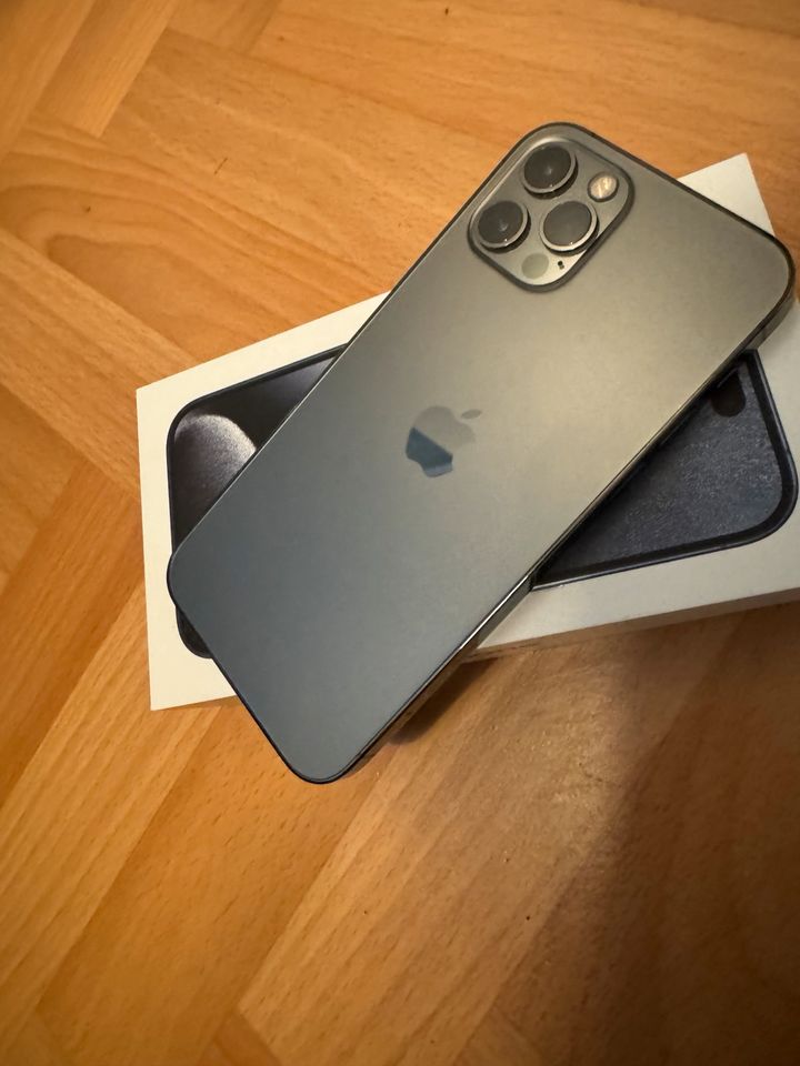 iPhone 12 Pro Graphit 128GB in Hannover
