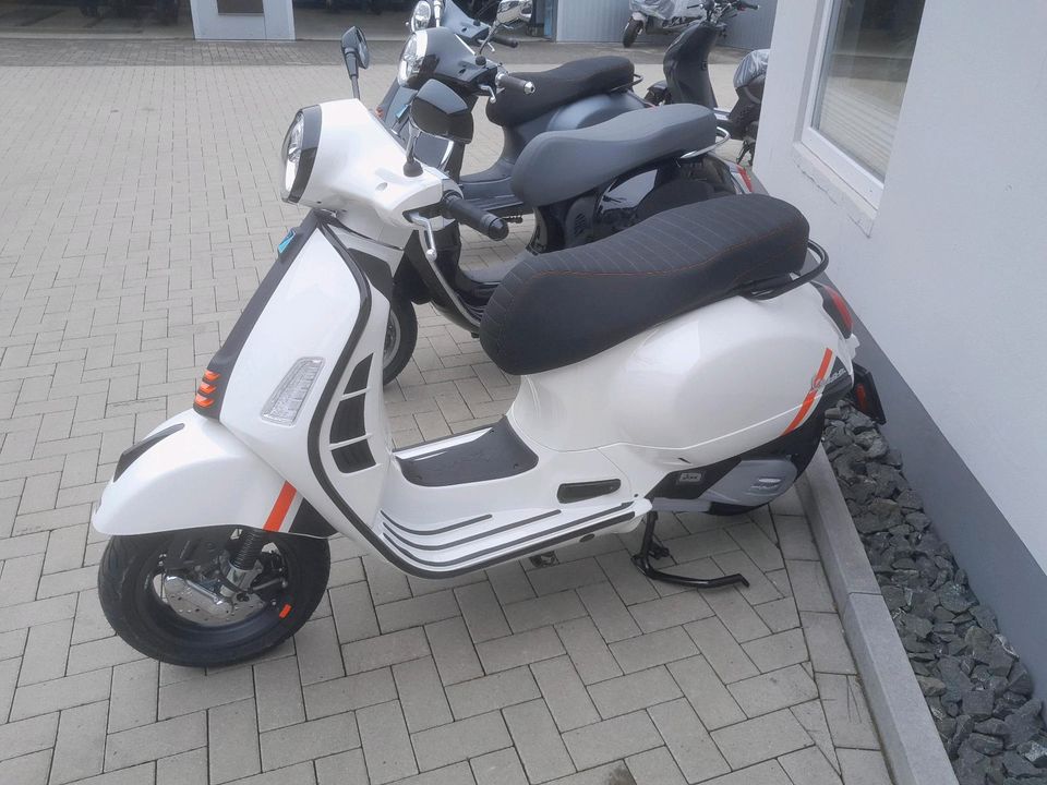 Vespa GTS 300ccm SuperSport *NEU* - Jetzt über350€ sparen- in Steffenberg