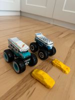 2x Hot  Wheels Monster Trucks Niedersachsen - Vechelde Vorschau