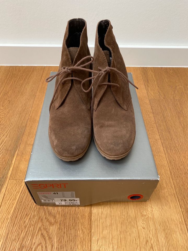 ESPRIT Damen Stiefelette Keilabsatz Schnürschuh braun Gr. 41 in Wadgassen