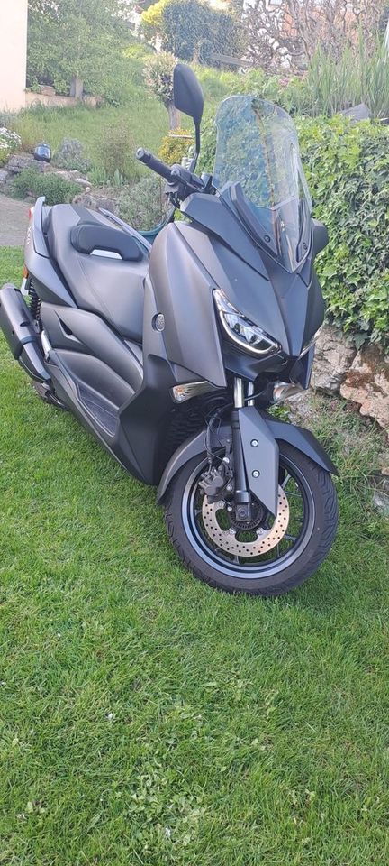 Yamaha X-Max 300 in Aspach