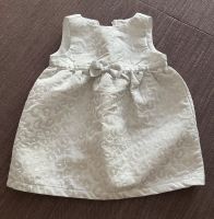 Festliches Kleid Mädchen weiß silber neuwertiger Zustand Gr. 80 Baden-Württemberg - Eriskirch Vorschau