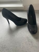 Pumps von Tamaris -Schwarze Pailetten Gr 39 Nordrhein-Westfalen - Ratingen Vorschau