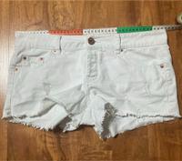 Shorts, kurze Hose weiß Größe 36 Amisu destroyed Berlin - Treptow Vorschau