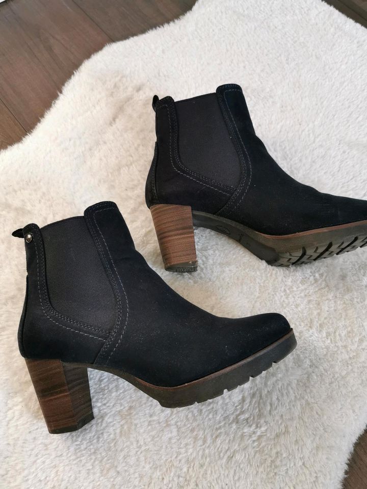 Tamaris Chelsea Boots dunkelblau Gr. 37 in Gehrden