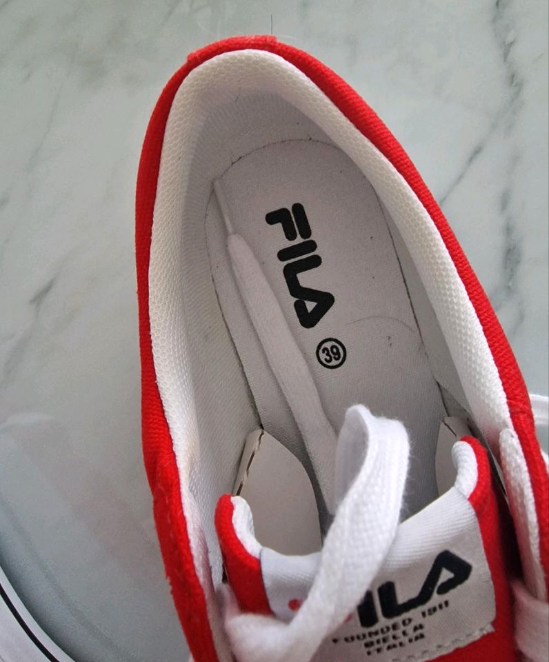 Damen Sneakers von " FILA". in Duisburg