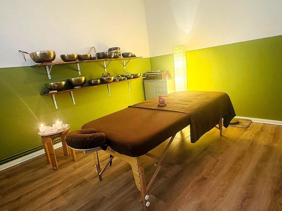 Exklusiv in Prenzlauer Berg | Vier Hand-Synchron-Massage ab 30€ | Team von Meistertherapeuten in Berlin