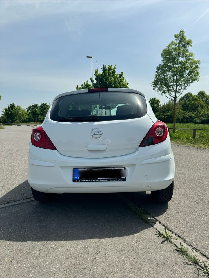 Opel Corsa D 1.4 in Worms