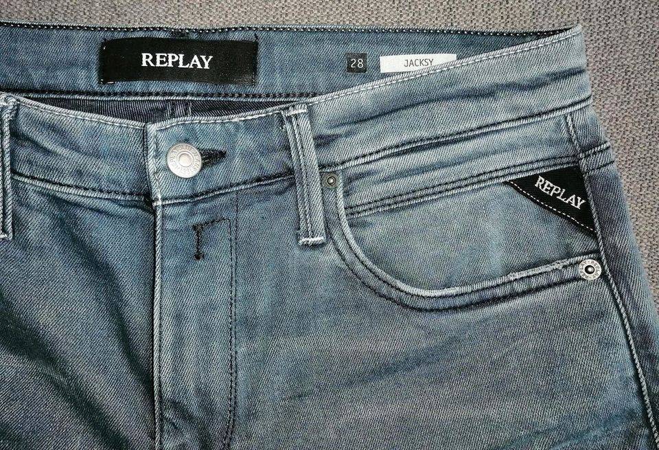 REPLAY Jeans Jacksy Straight - Gr. 28/32 - NEU ungetragen in Laatzen