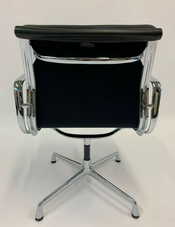 Vitra Konferenzstuhl EA 208 Soft Pad Chair drehbar Refurbished in Hamburg