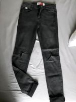 Jeans Slim Jeansröhre von Super Dry Gr. 29/32 Hessen - Lohfelden Vorschau