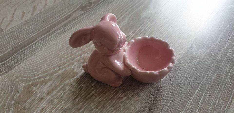 Deko, "Hase mit Eierschale", Keramik in Büdelsdorf