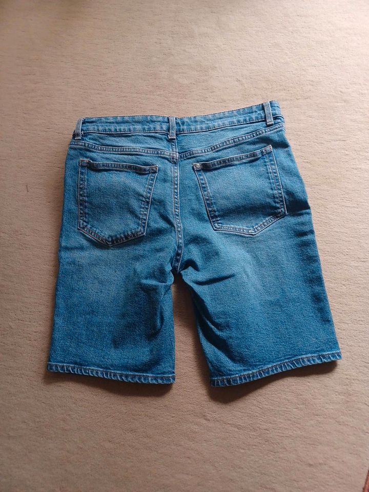 Jeans Bermuda Gr. 38 wie neu in Planegg