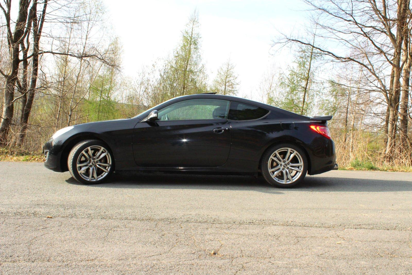 Abbildung des Autos Hyundai Genesis Coupe 2.…