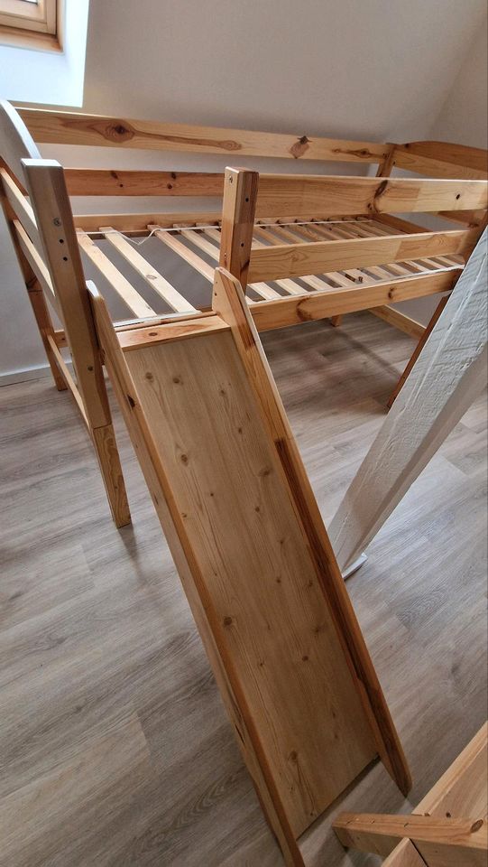 Kinder Hochbett Bett Leiter Rutsche Holz Fichte in Burgstädt