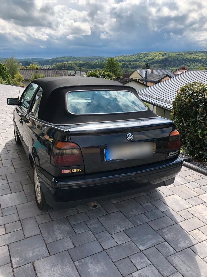 Golf 3 Cabrio schwarz 1,8 in Merzig