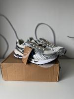 ASICS Kayano 14 || Grösse 43,5 (42) Steele / Kray - Essen Freisenbruch Vorschau