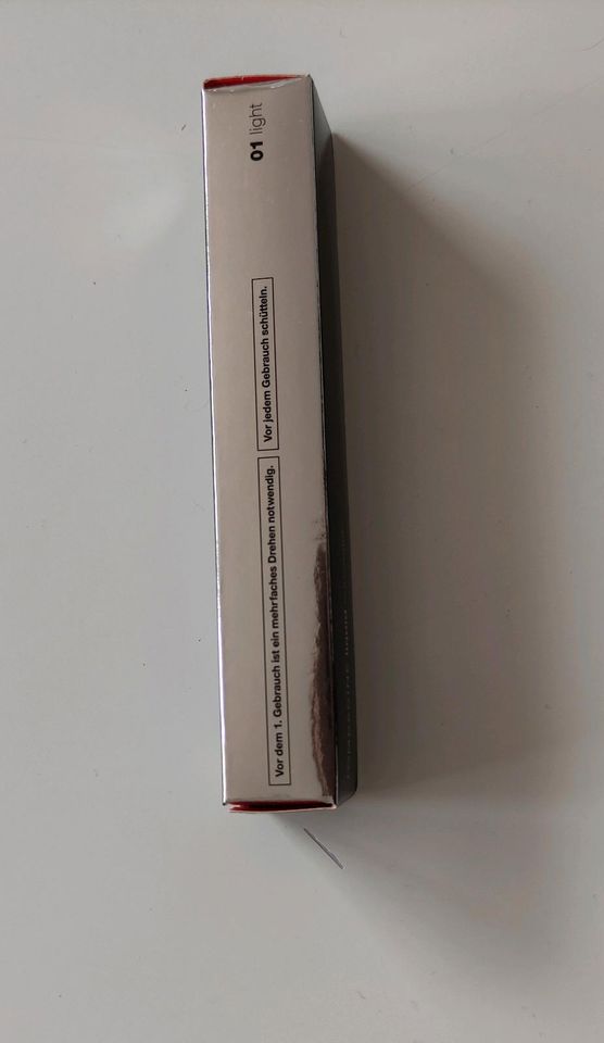 Lombagine liquid concealer light 01 in Berlin